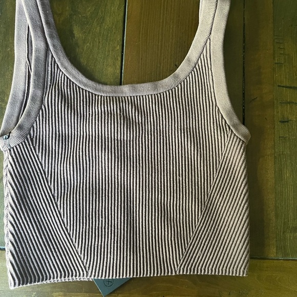 Cuts Coreflex™ Tank Cropped - Picture 6 of 6